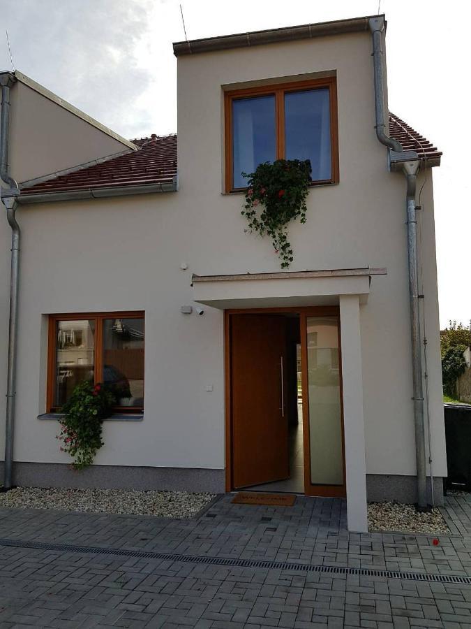 Veritas House Mikulov Εξωτερικό φωτογραφία
